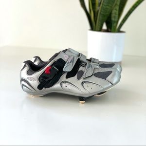 Specialized Cycling Shoes w Shimano Pedals